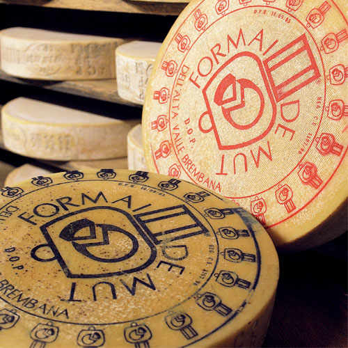 In the Brembana Valley, there is also a production of goat cheeses, which have their own niche market. Among these, Formai del Mut is one of the first to be recognised as a DOP (denomination of protected origin) product. Today, it is protected by the Consortium of producers of Formai de Mut of the Northern Brembana Valley.